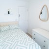 Modern Ensuite double in a 4 bedroom apartment - View 3