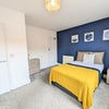 Photo 2: Room 3 En Suite