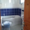 Photo 4: Room 2 en-suite