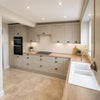 Photo 5: Kitchen