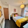 Photo 5: ROOM 5