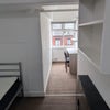Photo 6: room 6