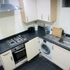 Photo 4: Kitchen / Hob / Extractor / Oven / Microwave / Washer dryer / Fridge Freezer