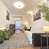 Photo 4: Lounge