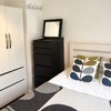 Photo 10: ROOM 1