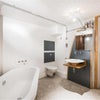 Photo 5: Bathroom 2/3
