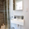 Photo 4: Private En-suite