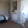 Photo 4: Large double room & ensuite with good storage and fast wifi