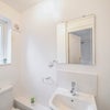 Photo 7: Grounf floor bathroom