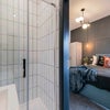 Photo 6: Room 6 & Ensuite bathroom