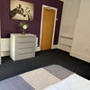 Photo 14: Room 1
