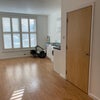 Photo 4: Entrance and living space