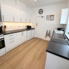 Photo 7: Kitchen 