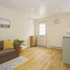 Photo 4: Lounge