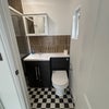 Photo 5: En-suite