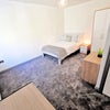 Photo 2: Room 4 En Suite