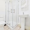 Photo 5: En suite