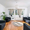 Photo 3: Lounge