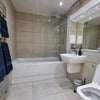 Photo 9: Photo 9: Main bathroom