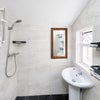 Photo 3: Bathroom of the ensuite
