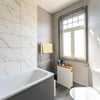 Photo 4: bathroom