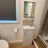 Photo 9: Room 3 en suite