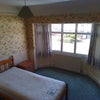 Photo 4: Bed