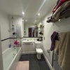 Photo 7: Private bathroom 
