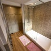 Photo 9: 2nd bathroom