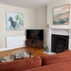 Photo 2: Lounge