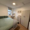 Photo 8: 950 - ROOM 3