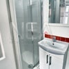 Photo 7: Room 1 ensuite