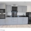 Photo 2: Kitchen