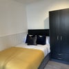 Photo 6: Room 1