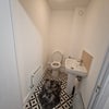 Photo 7: Toilet