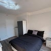 Photo 6: Room 2