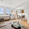 Photo 2: Lounge