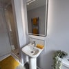 Photo 3: Ensuite bathroom
