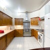 Photo 12: Kitchen