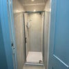 Photo 6: extra shower room
