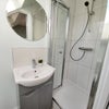 Photo 3: Room 3, en-suite room