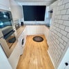 Photo 4: Kitchen