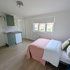 Photo 5: Room 6
