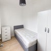 Photo 6: Room 2