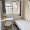 Photo 4: Single Room - with build in wardrobe 