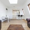 Photo 5: living orom