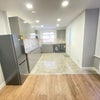 Photo 6: SPACIOUS & MODERN SHARED KITCHEN