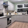 Photo 3: Kitchen