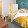 Photo 10: Room 1