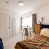 Photo 3: Room 1